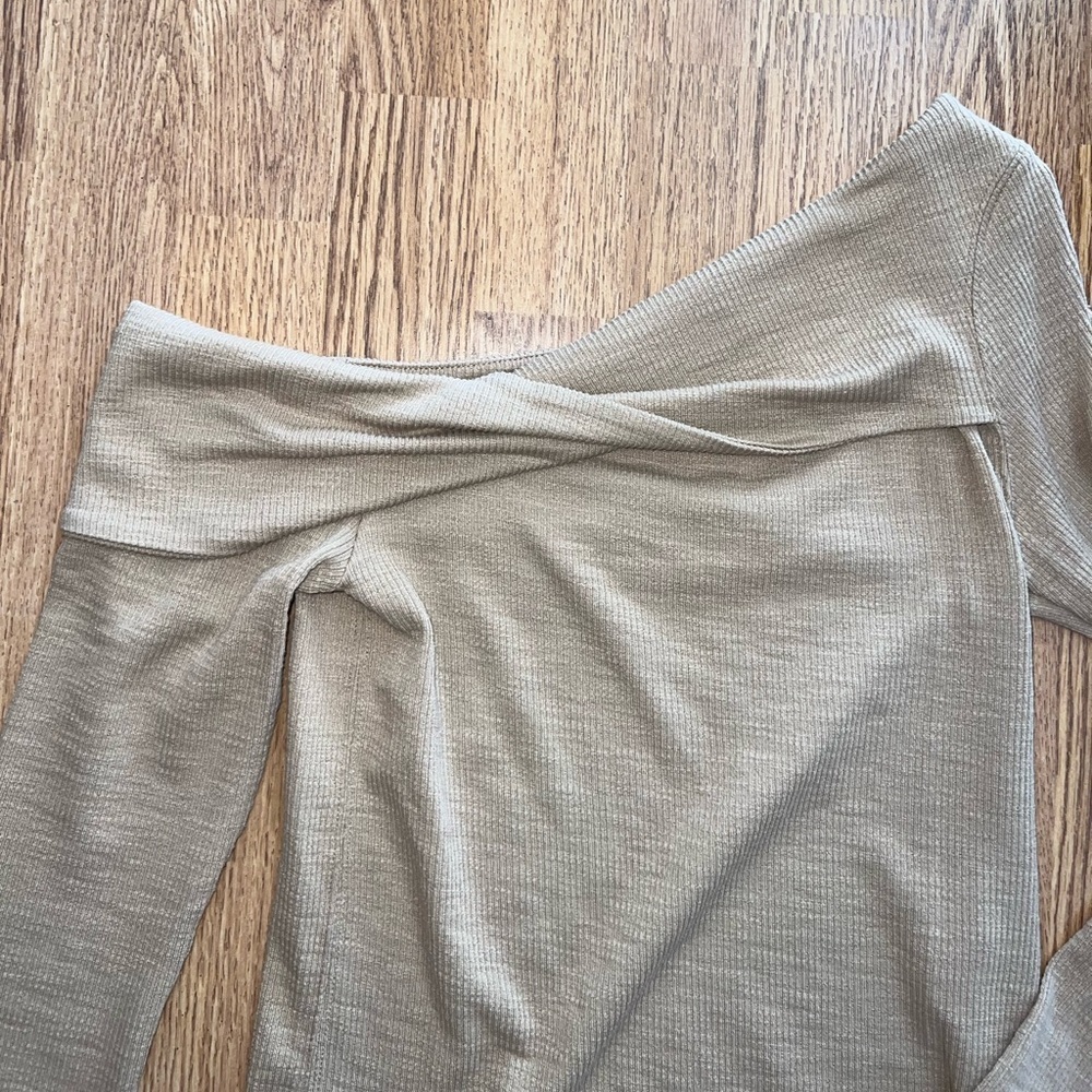 Free People Top - Picture 2 of 5